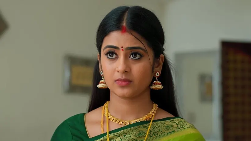 Bhagyalakshmi Awaits a Married Woman's Arrival