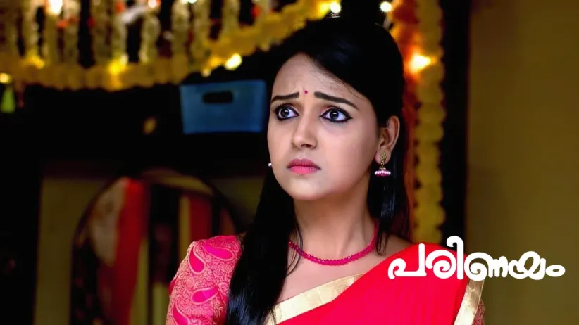 Vedanth Rescues Amulya from Sharika's Goons