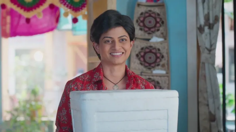 Vandana Pawns Her Jewellery Due to Divya