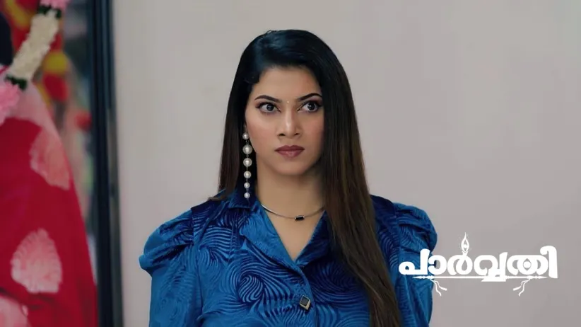 Jasmine Overhears Vishal Speaking to Parvathy