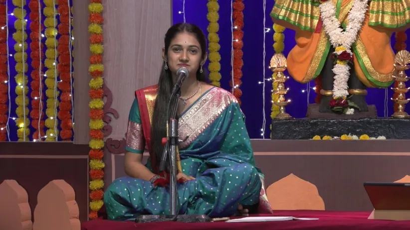 Variane Kundal Hale 'Gavalan' is Performed