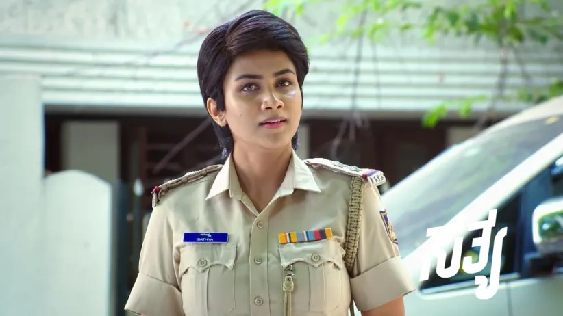 Sathya Offers to Handle a Drug Peddler