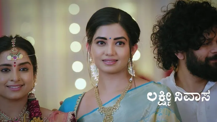 ಸಿದ್ದು ಭಾವನಾಳೊಂದಿಗೆ ಫೋಟೋ ತೆಗೆಸಿಕೊಳ್ಳುತ್ತಾನೆ