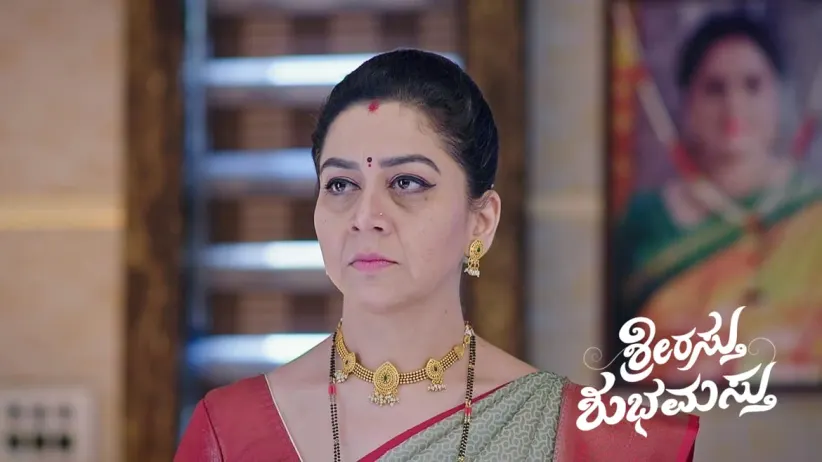 Abhi Throws the Gift Given by Tulasi