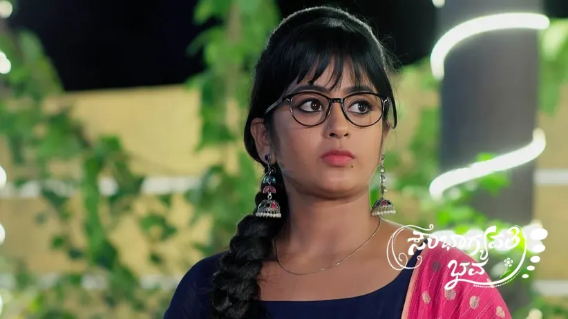 Bhagyalakshmi Sees the Fake Swami
