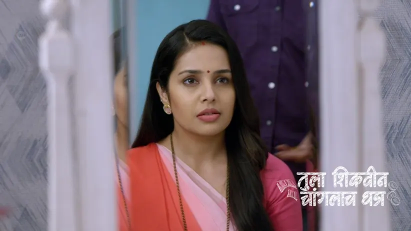 Chanchala Gives Bhuvaneshwari and Akshara Bhang
