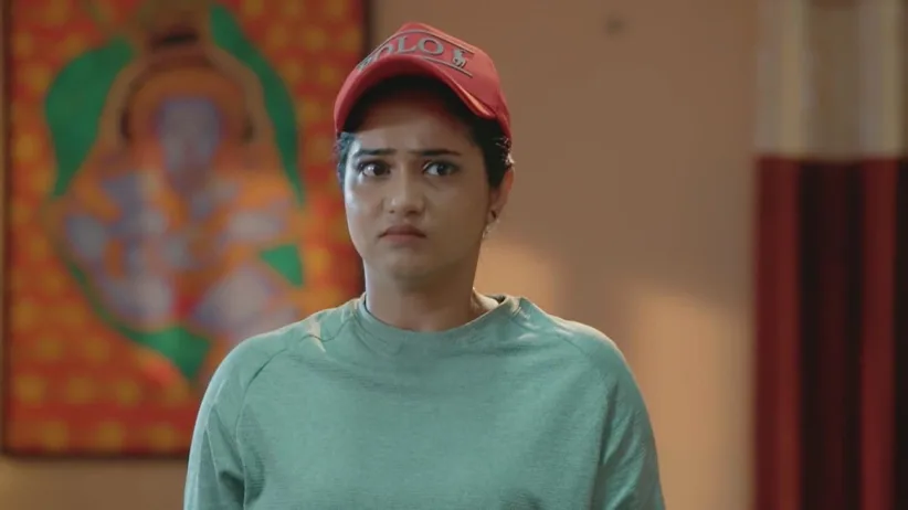 Meenakshi Grieves On Failing to Find Her Family Photo