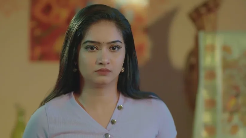 Savithri Scorns Meenakshi | Valsalyam
