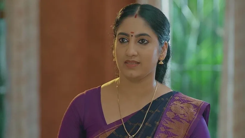 Nandhini Panics over Savithri’s Question