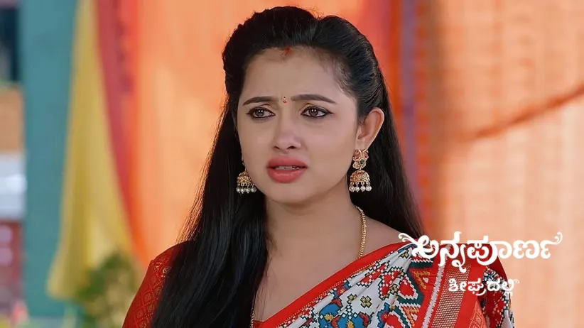 Kavya Apologises to Avani and Sujatha