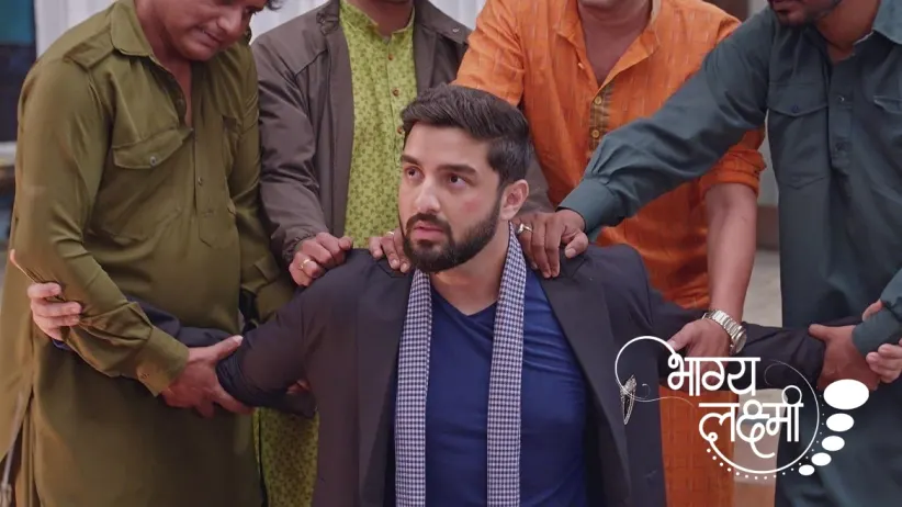 Rishi Falls in Danger while Saving Lakshmi