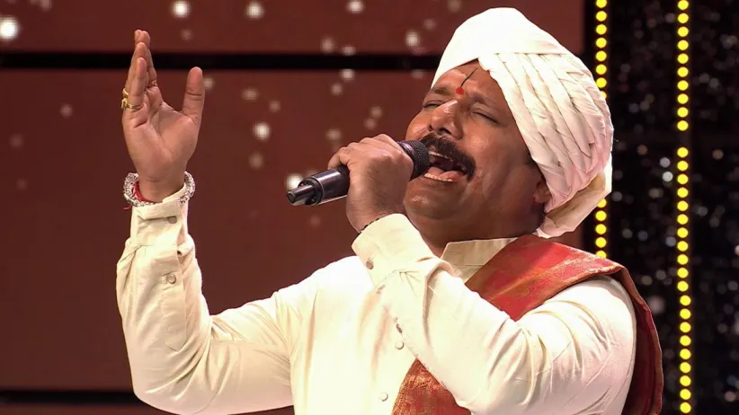 Avadhoot Gandhi's Melodious Performance | Zee Yuva Sanman 2024