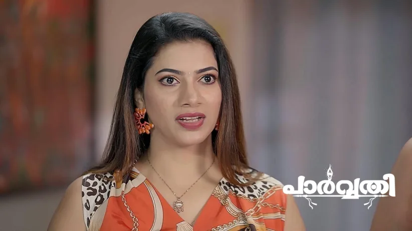 Radhika Comes Home with the ‘Manichandramala’