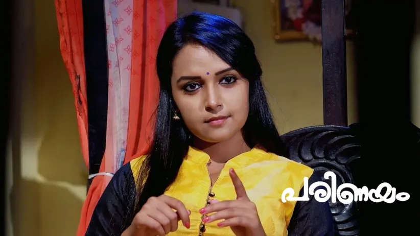 Vedanth Tells Muthassi that He is in Love