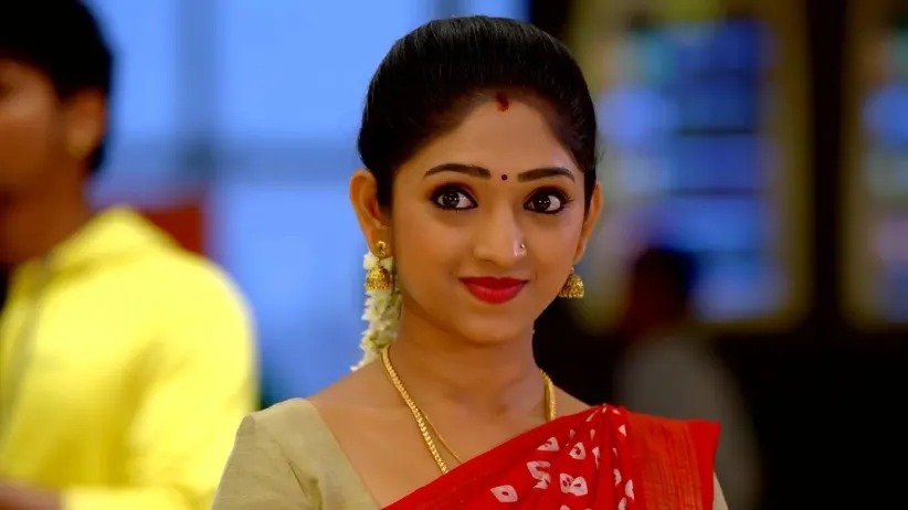 Bommi Buys a Gift for Siddharth