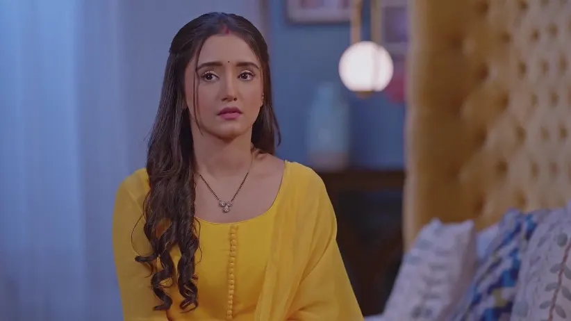 Dadiji Comforts Purvi | Kumkum Bhagya