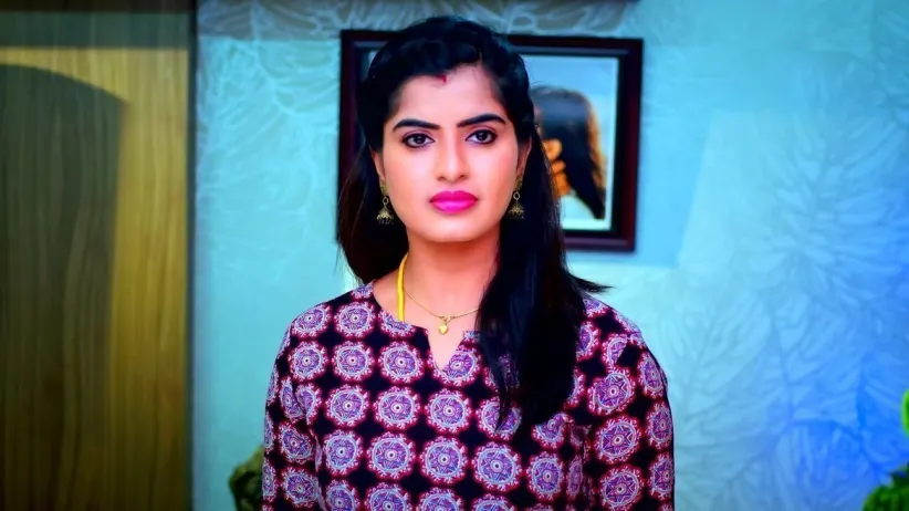 Mani Praises Hasini