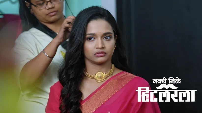 Leela Blackmails Durga