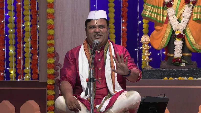 The Song 'Ram Janmala Ga Sakhe' is Performed