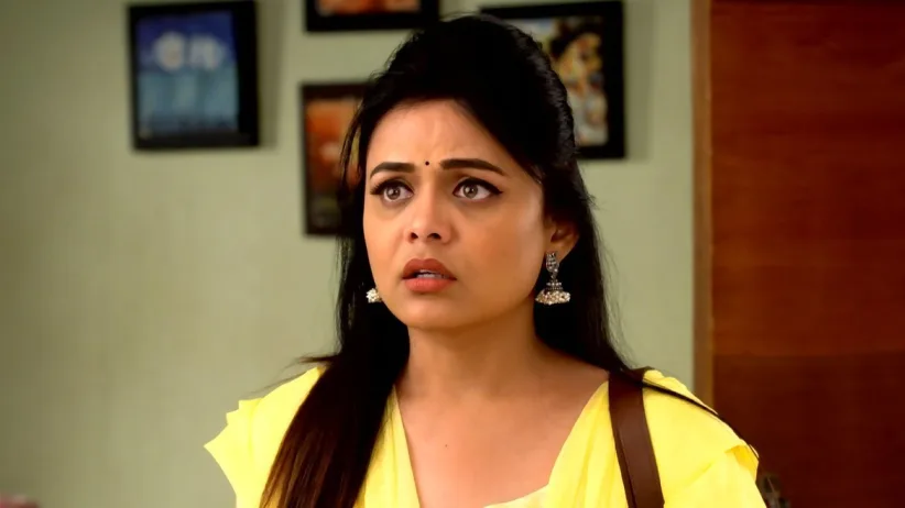 Pari's Questions Make Paranjape Nervous