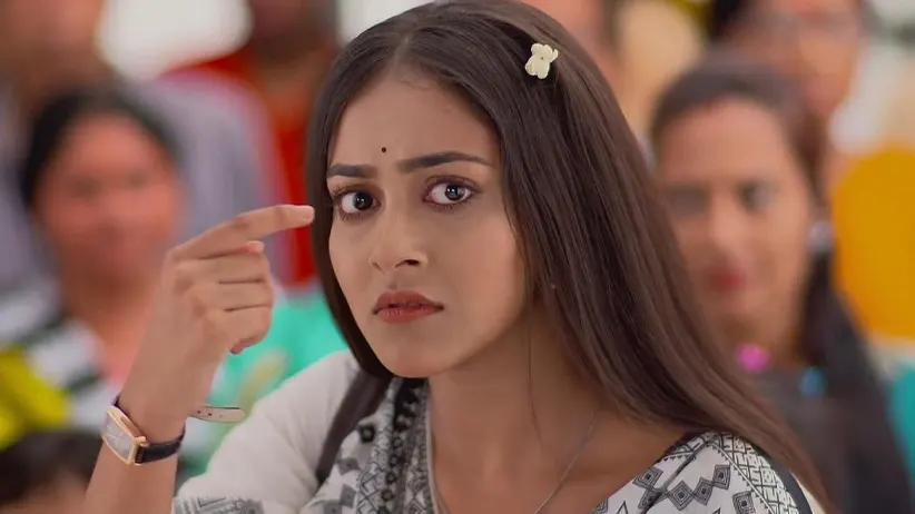 Madhubani Meets Rik at the Fair I Ke Prothom Kachhe Esechi