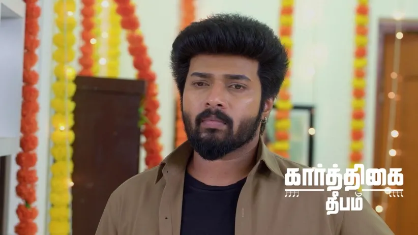 Deepa's Behaviour Baffles Karthikeyan