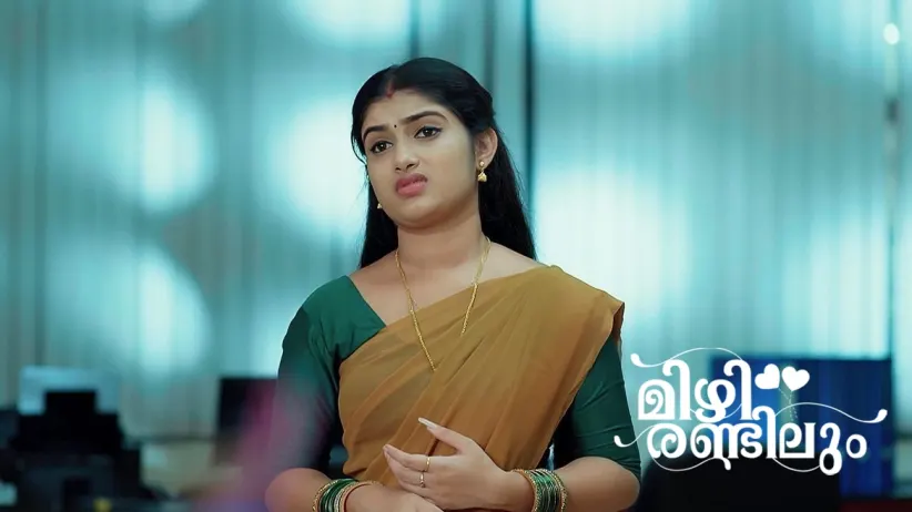 Kavitha Attacks Lakshmi