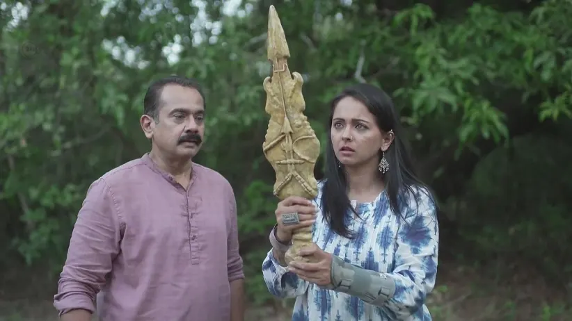 Indrani and Shekhar Bring the Divine Dagger Home