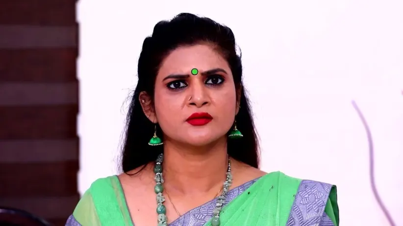 Abhirami Agrees to Sita's Decision