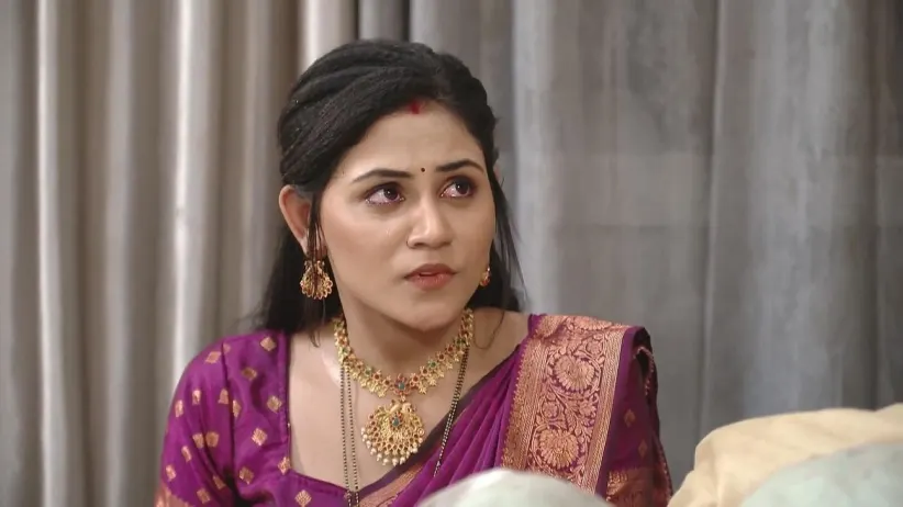 Priya Helps Bishnu | Suna Jhia