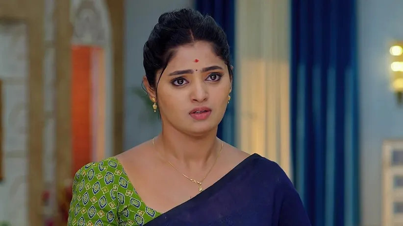 Mythili Confronts Asha and Her Daughter