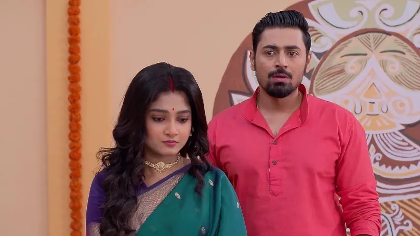 The Villagers are Startled to See Joydeb Thakur