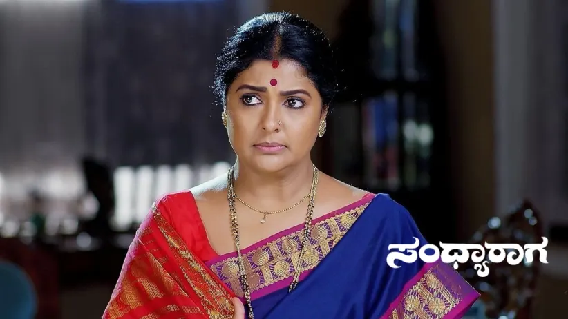 Srinivas Slaps Charulata for Kissing Him