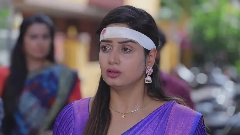 Nandini Pretends to be Concerned | Sandakozhi