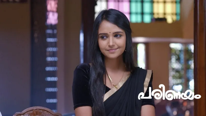 Vedanth’s Words Make Suhasini Uneasy