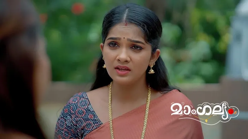 Sethumadhavan Interacts with Athira Lovingly