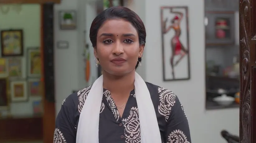 The Police Summons Renuka | Nenjathai Killathe
