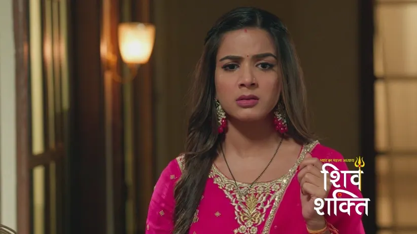 Shakti Is Shocked to See a Snake Skin in the Hospital