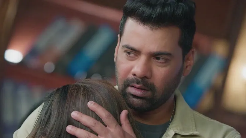 Radha Cries while Hugging Mohan | Pyar Ka Pehla Naam Radha Mohan