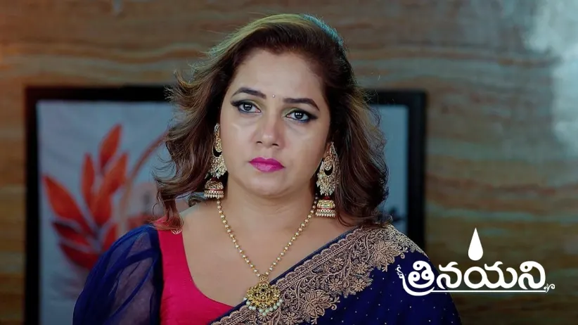 Tilottama Gives a Part of Her Wealth to Sumana