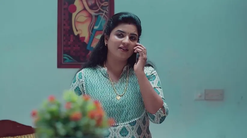 Kaveri Calls Swathi | Mizhirandilum