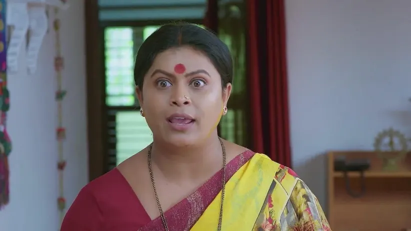 Ambuja Speaks Rudely about Deepa | Brahmagantu