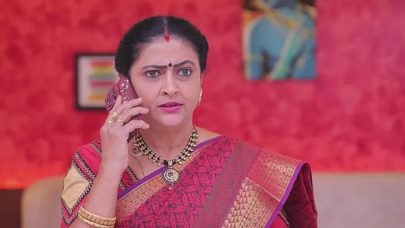 Kripa Lashes out at Nandini | Sandakozhi