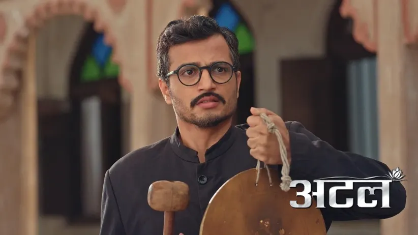 Krishna Bihari Becomes a Peon