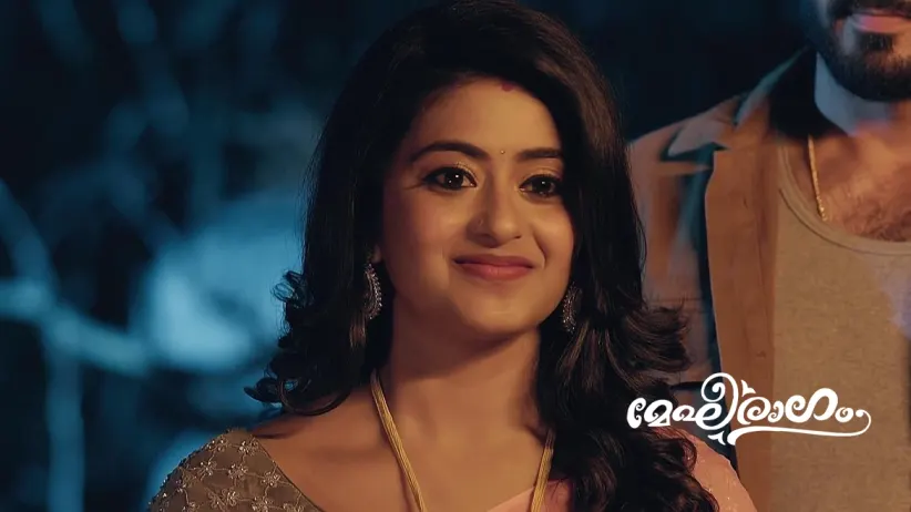 Athira Tries to Dissuade Manjari