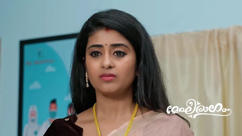 Praveen Blackmails Meghana