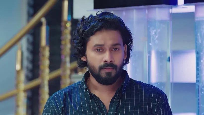 Prabha Scolds Swathi | Mizhirandilum