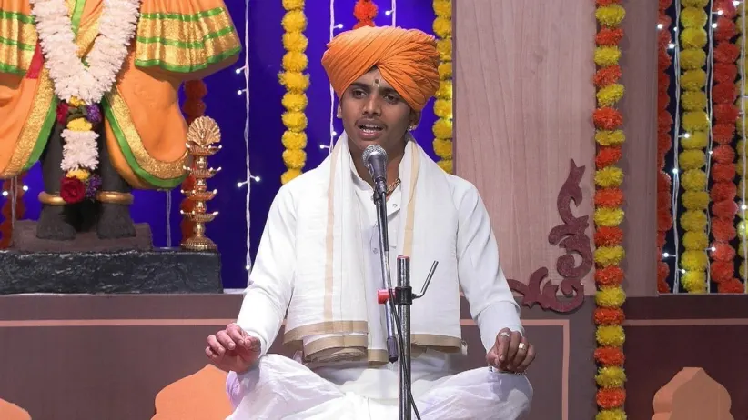 The song Aala Ga Aala Gopalancha Mela Is Performed
