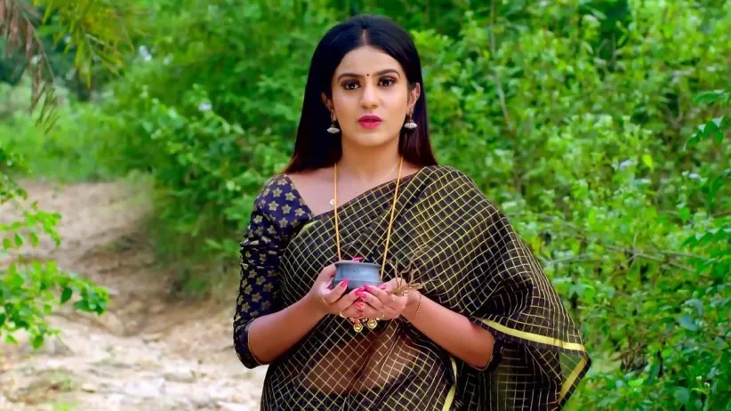 Digvijay Uses Garuda Powder on Shivani