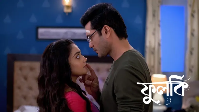 Shalini Fumes in Rage to See Rohit with Phulki